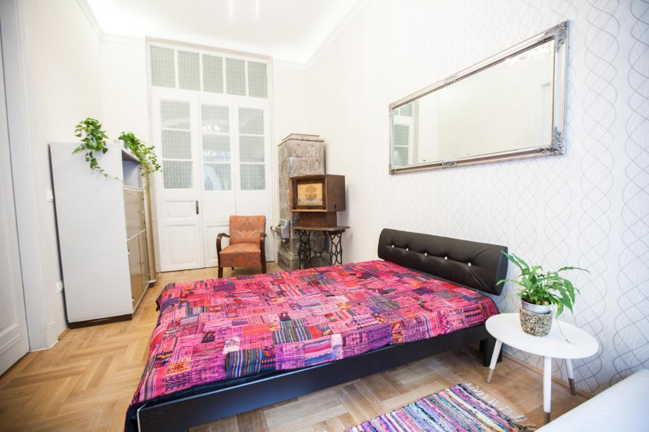 Apartment N40 By Small *