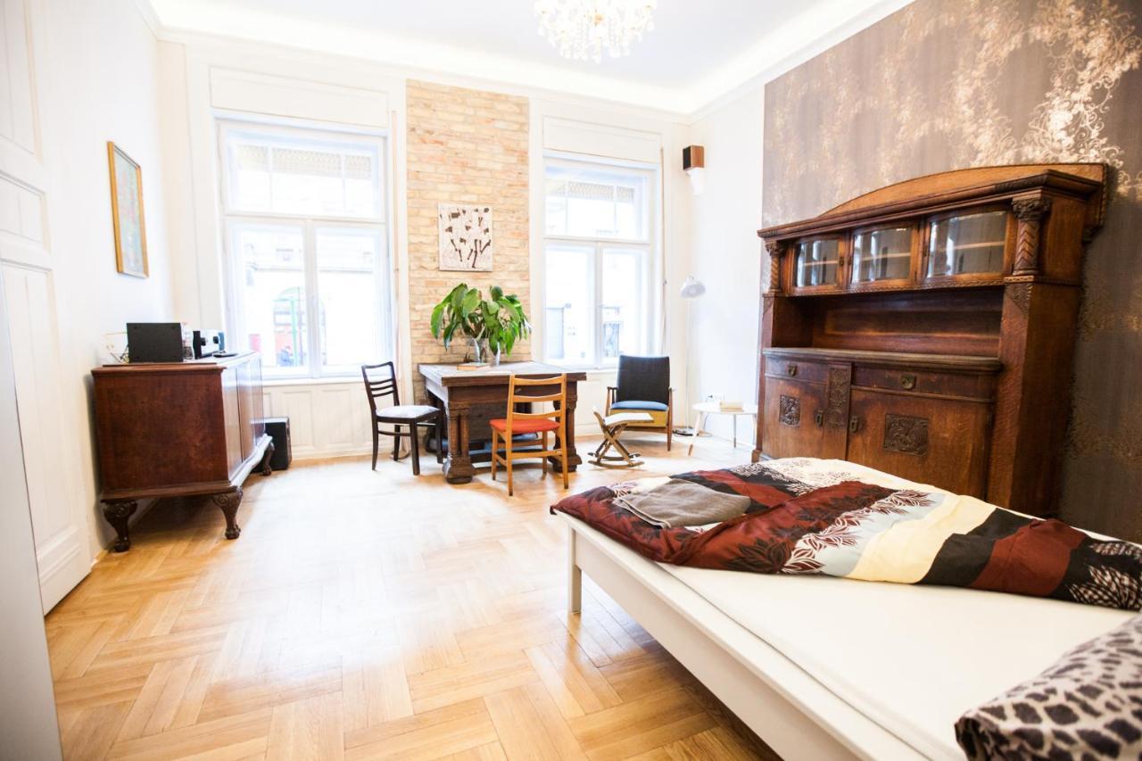 N40 By Small Apartman